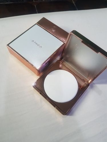 Customer photo review of O.TWO.O SILK CLOUD SETTING POWDER