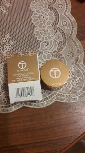 Customer photo review of O.TWO.O GOLD FULL COVERAGE CONCEALER