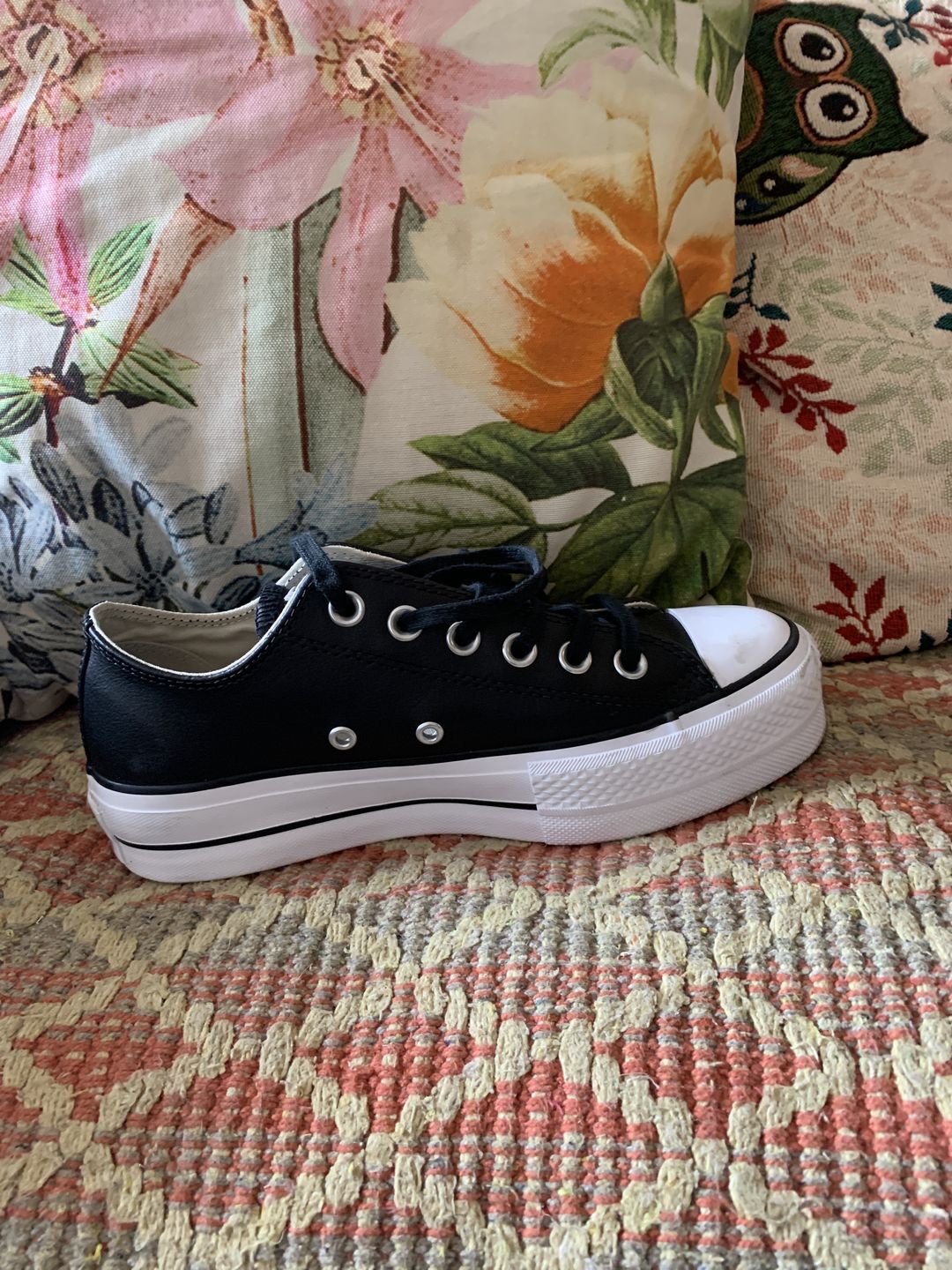 Customer photo review of Zapatilla Converse Chuck Taylor Plataforma Mujer Negro