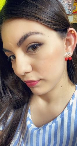Customer photo review of Aretes Cerezas y Cristales