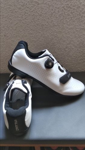 Customer photo review of 🔥Free Shipping-Road Cycling Shoe Man Woman Non-slip Mountain Bike Footwear Indoor bicycle Shoe Bottom with lock