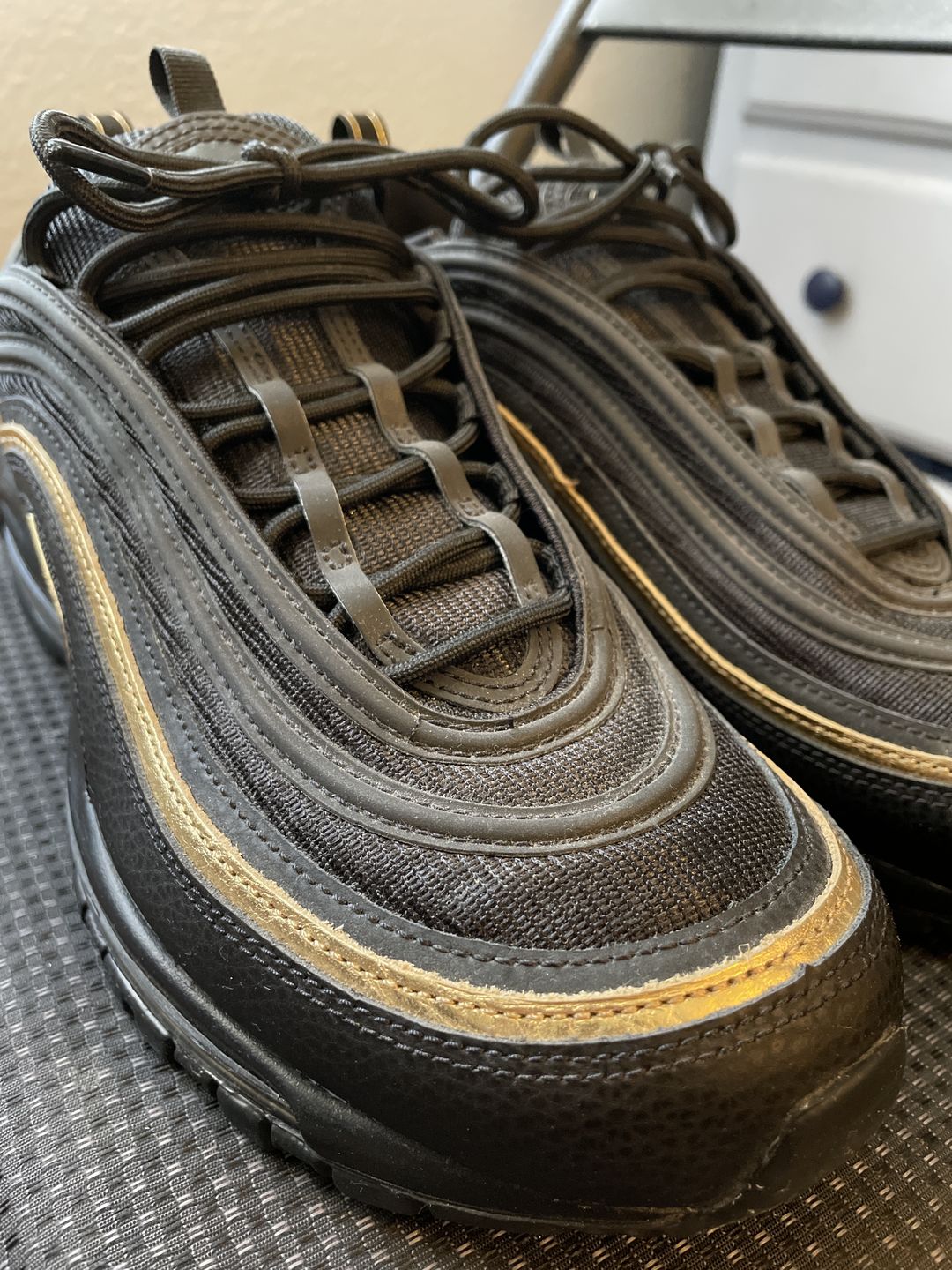 Customer photo review of Round Standard Shoe Laces - Solids