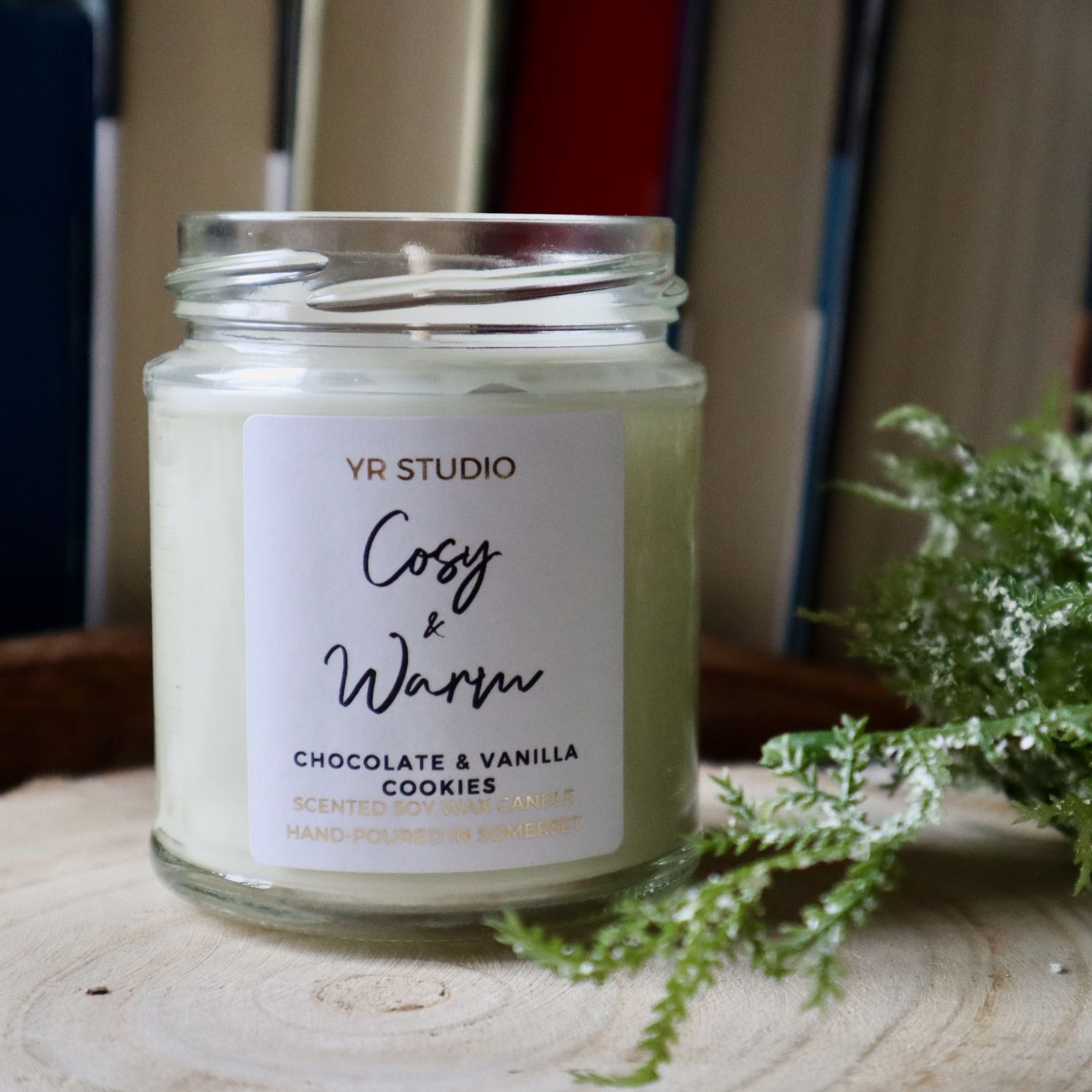 Customer photo review of "Cosy & Warm" chocolate soy candle