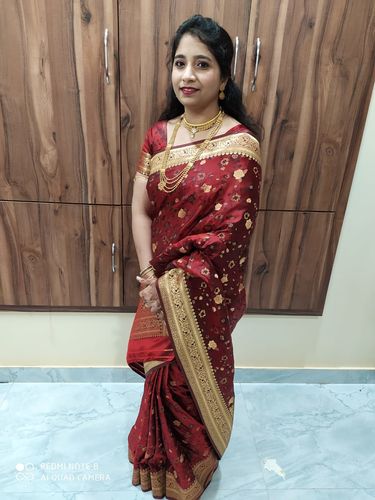 Customer photo review of Burgunday Brown Woven Banarasi Saree