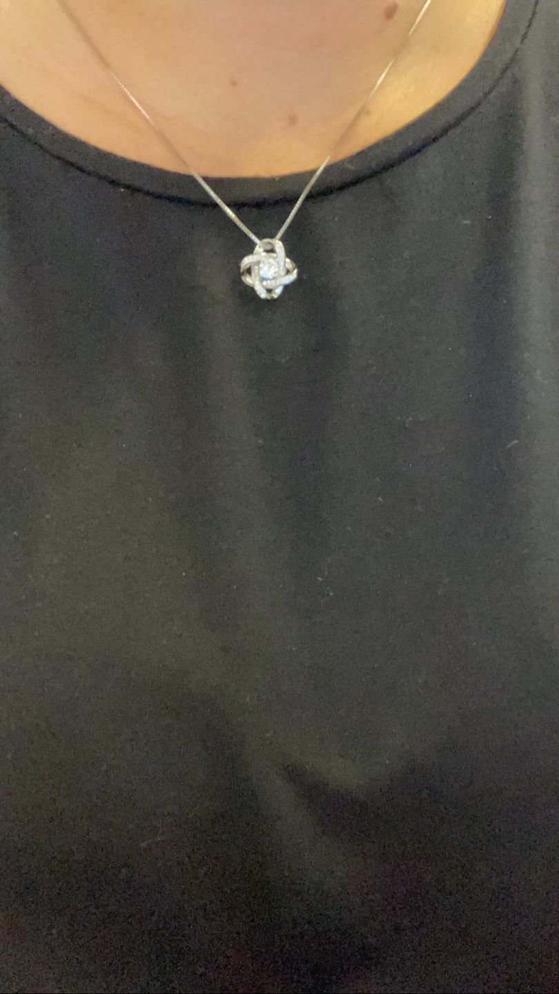 Customer photo review of "To my Soulmate" - Silver Love knot necklace