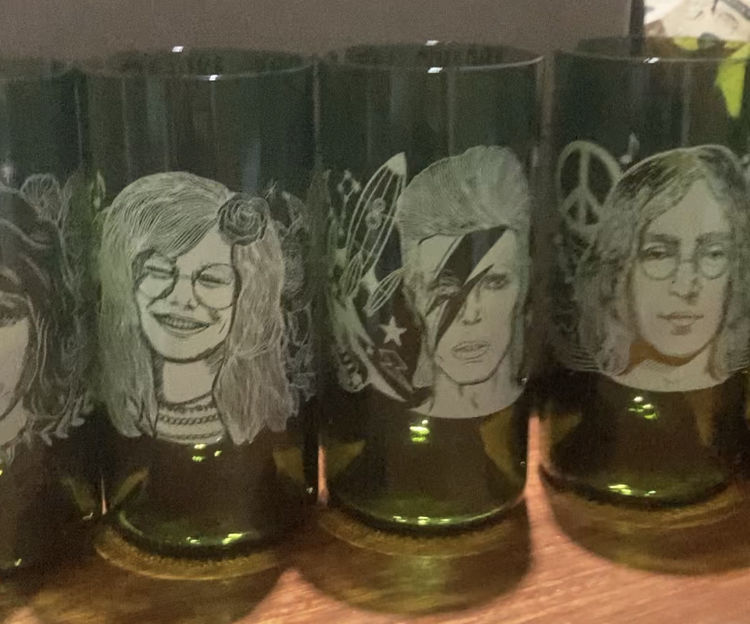 Customer photo review of Vasos Rockstar Juego de 6 Vasos