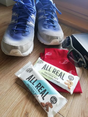 Customer photo review of Choc Sea Salt Protein Bar
