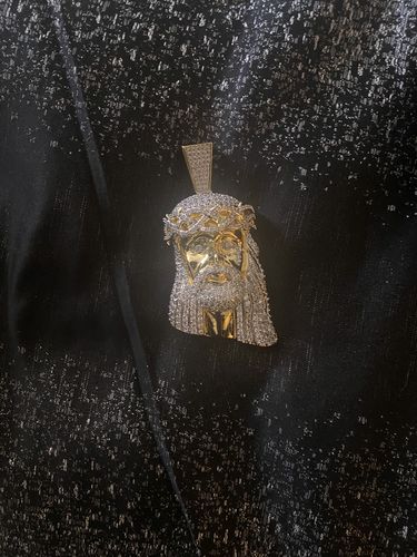 Customer photo review of Gold Finish Round Cut CZ Studs Screwback