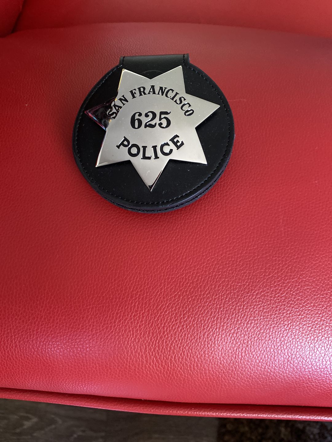Customer photo review of SFPD San Francisco Police Officer Badge Solid Copper Replica Movie Props With Number 625