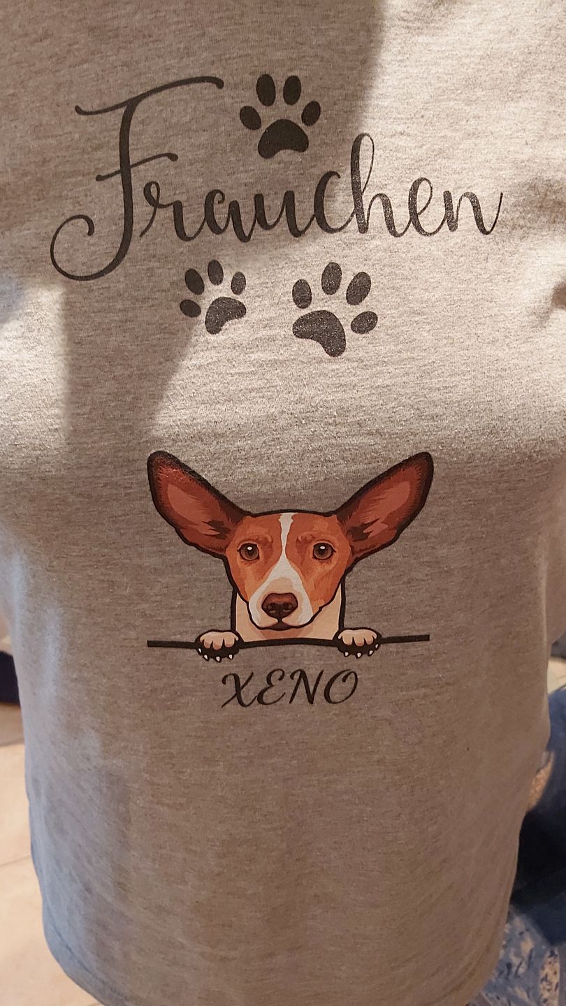 Customer photo review of Haustiereltern - Individuelles T-Shirt