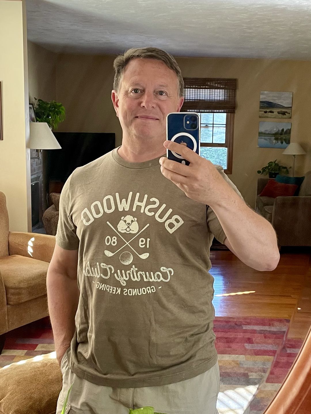 Customer photo review of Bushwood Men's/Unisex Super Soft Tee