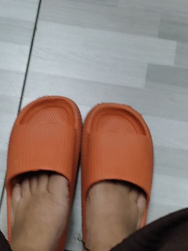 Customer photo review of ComfiiSlipper™ Air Slides