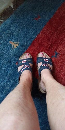 Customer photo review of Clarkshoes Arizona Flower Embroidered Orthopedic Sandals