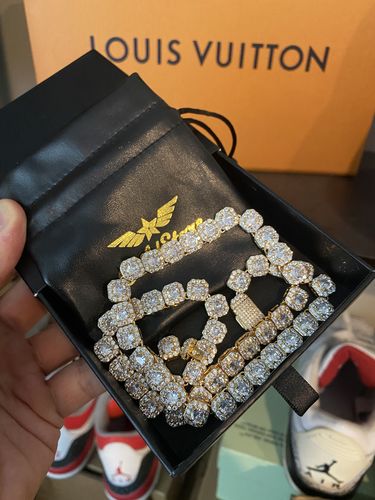 Customer photo review of Clustered Tennis Gold Chain (10mm)