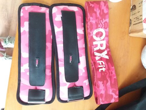 Customer photo review of Tobilleras de Patadas de Glúteos