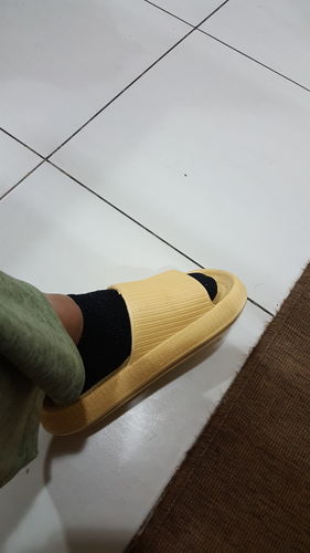 Customer photo review of ComfiiSlipper™ Air Slides