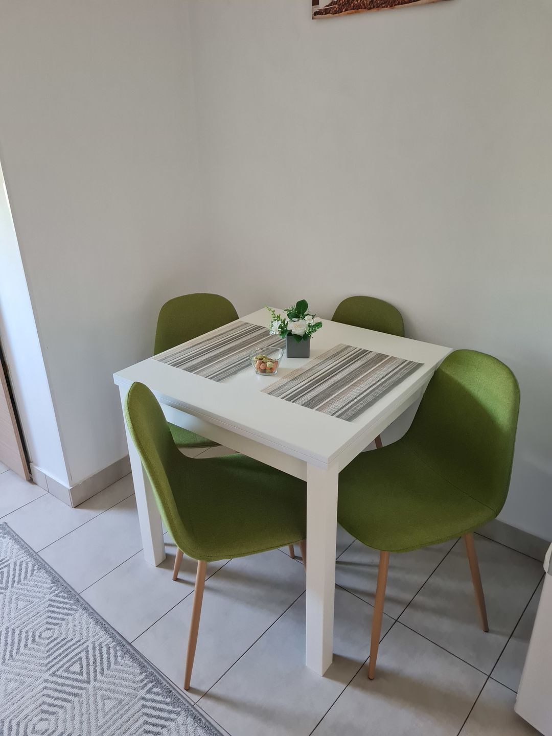Customer photo review of Masa extensibila GRACJAN, alb, PAL, 80/160x80x76 cm