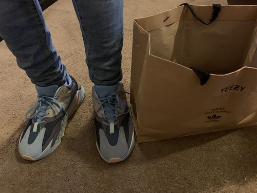 Customer photo review of YEEZY BOOST 700