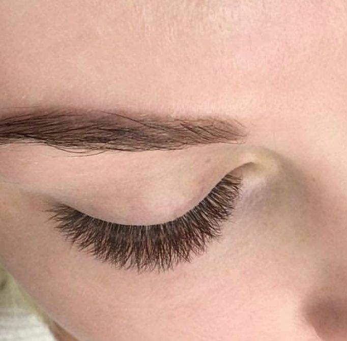 Customer photo review of 0.05 CASHMERE NOIR COLLECTION VOLUME LASHES SINGLE LENGTH 8-18MM