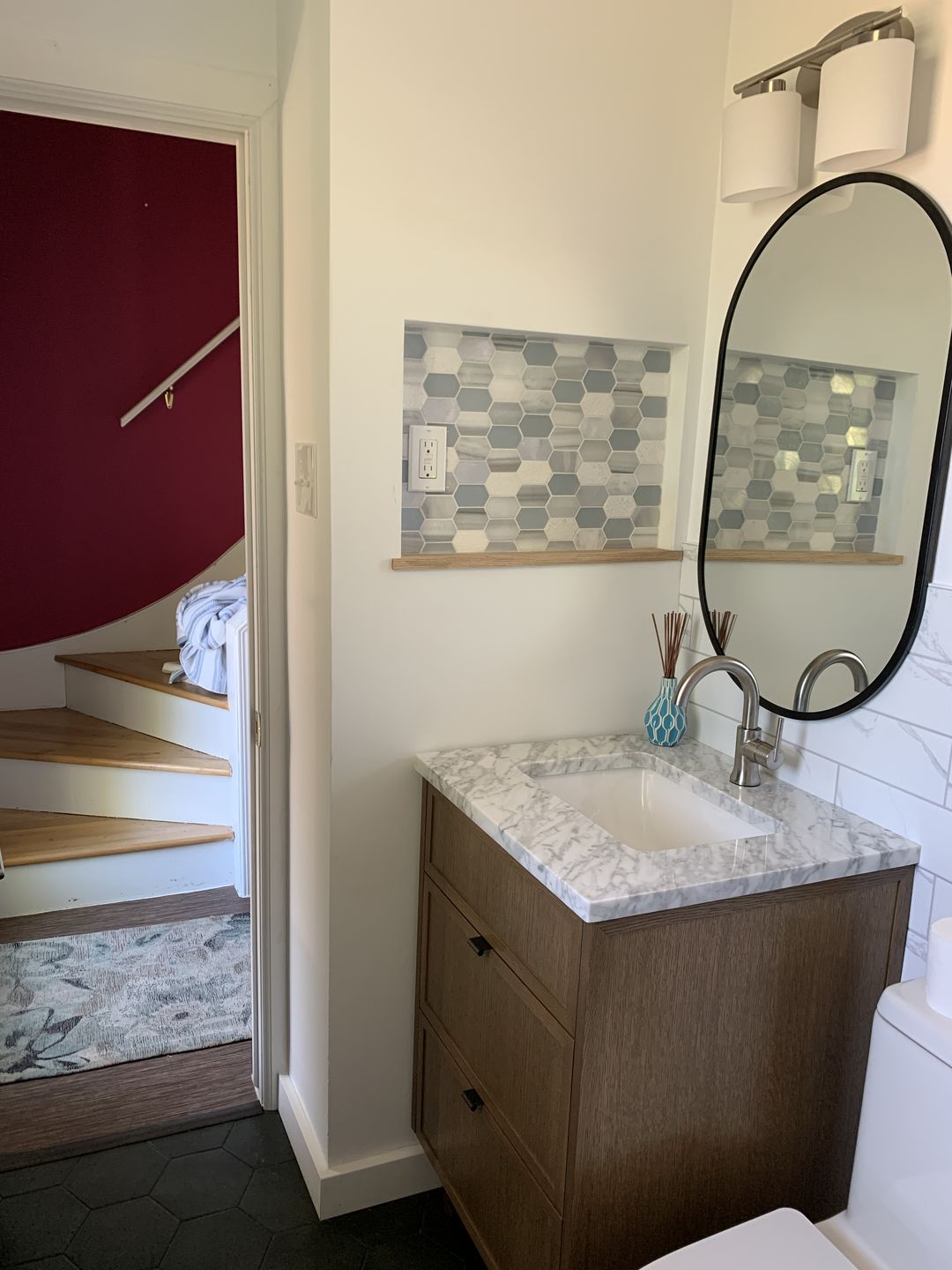 Customer photo review of Cape Breton 24" Mid Century Oak Bathroom Vanity