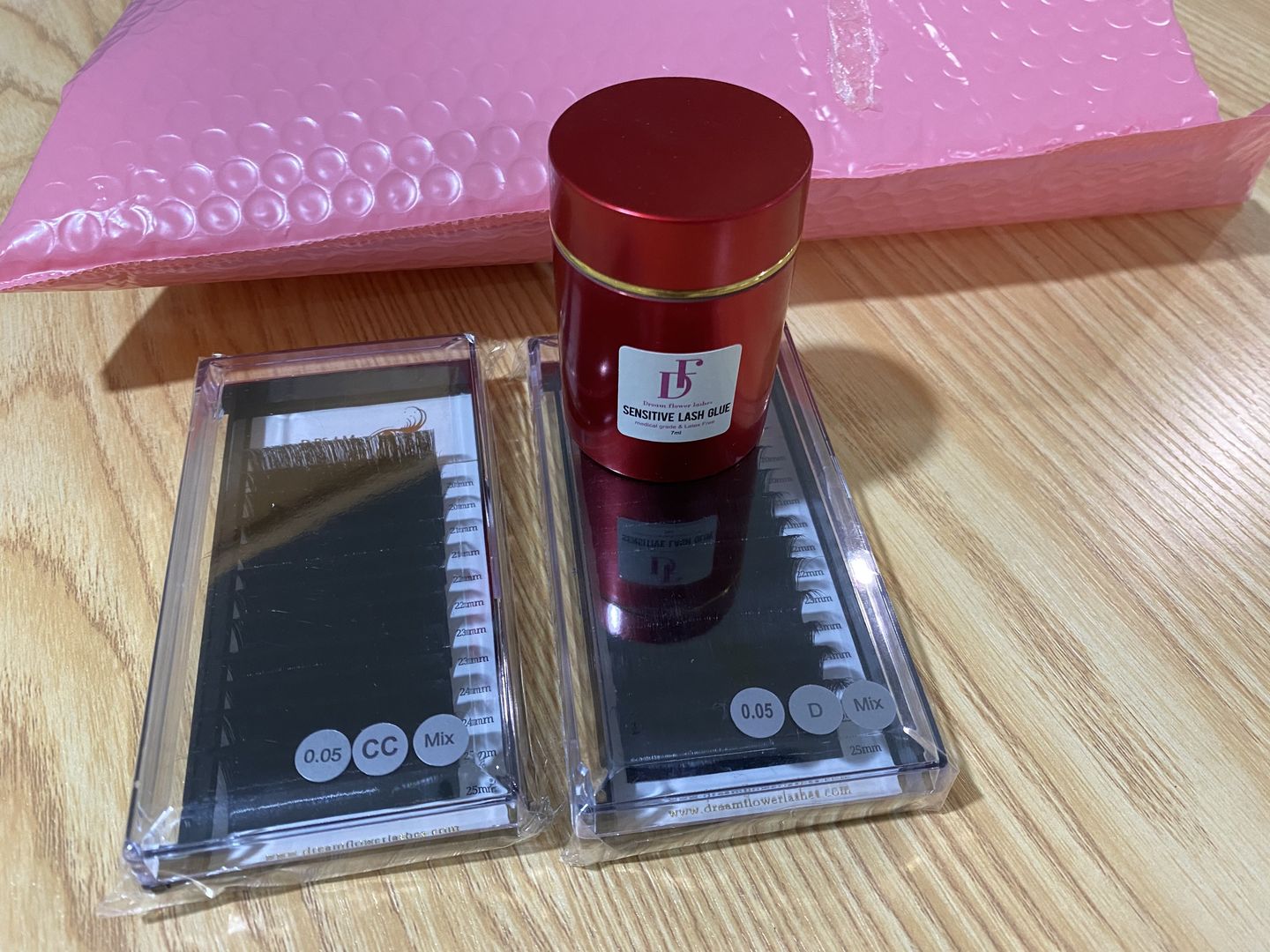 Customer photo review of Japan Low Irritation Lash Glue for Eyelash Extension