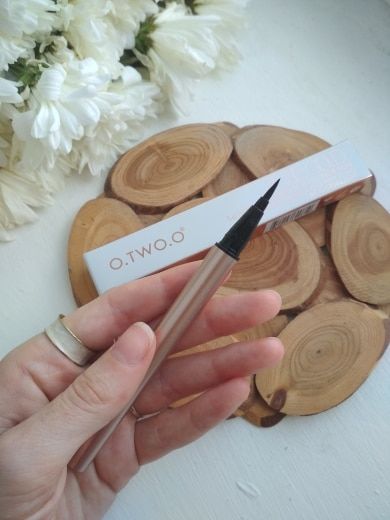 Customer photo review of O.TWO.O SUPER WATERPROOF EYELINER MARKER