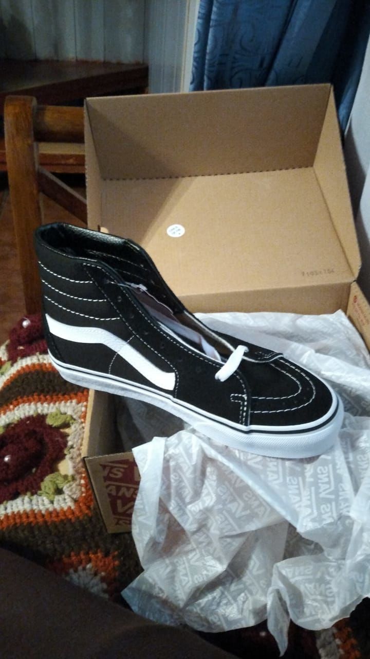 Customer photo review of Zapatilla Vans Sk8-Hi Mujer Negro