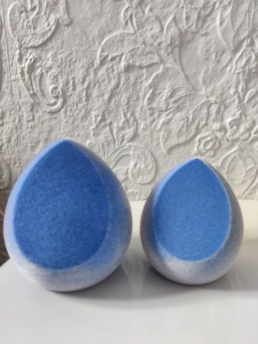 Customer photo review of O.TWO.O SOFT & SMOOTH MICROFIBER BEAUTY BLENDER (BLUE)