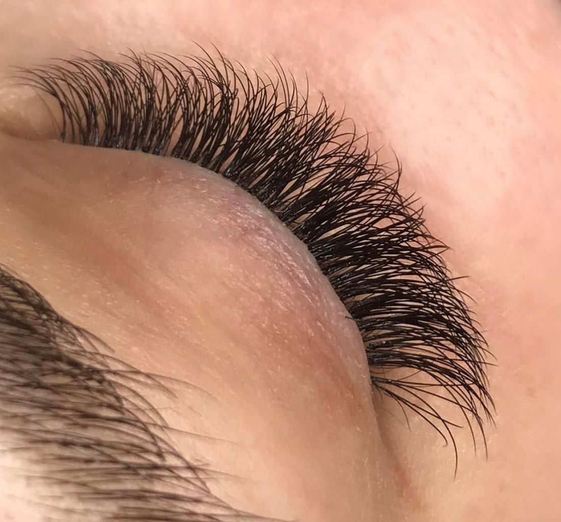 Customer photo review of 0.05 CASHMERE NOIR COLLECTION VOLUME LASHES SINGLE LENGTH 8-18MM