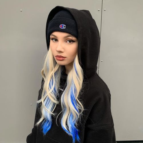 Customer photo review of Golden Highlight Blue Curly Wig WS2234