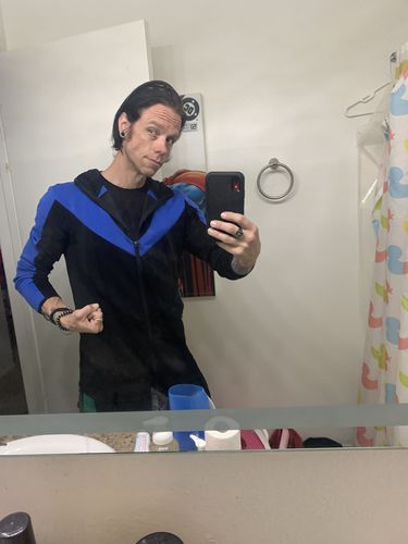 Customer photo review of GRAYSON Hoodie