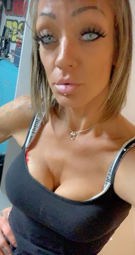 Customer photo review of Elite Snow Flake Contact Lenses