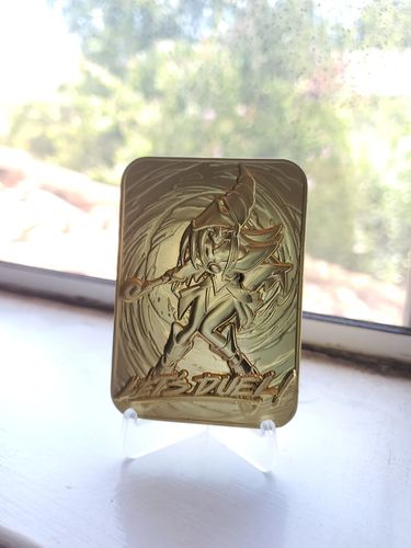Customer photo review of Dark Magician Girl Collectible 24K Gold Plated Metal Card - Ships April 2021. Pre-orders End January 31st.