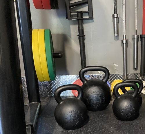 Customer photo review of 100kg Tweener Military Grade E-coated/ or Powder Coated Cast Iron Kettlebell by GreatLakesGirya