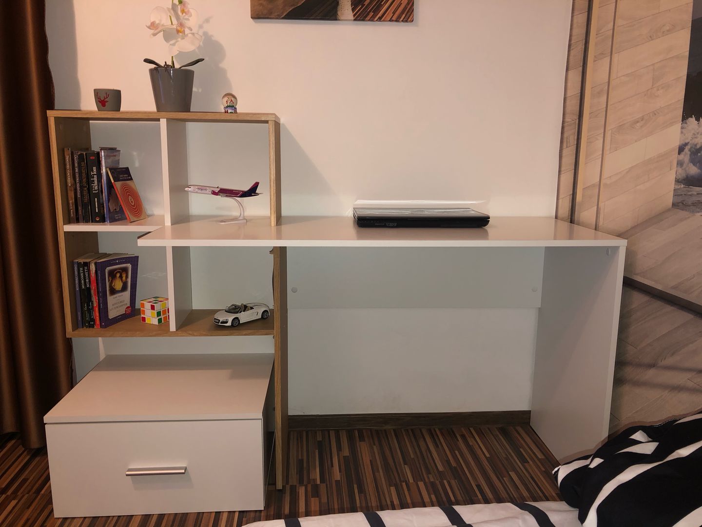 Customer photo review of Birou Grosso, alb/stejar wotan, PAL melaminat, 149X50X105 CM