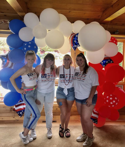 Customer photo review of Fourth of July DIY Balloon Garland Kit