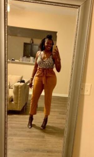 Customer photo review of Tied Jogger Pants