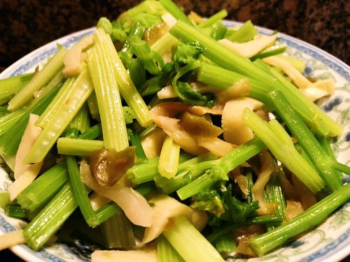Customer photo review of Chinese Celery 唐芹 (1.8-2.2磅/LB)