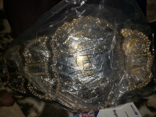 Customer photo review of AEW Heavyweight belt