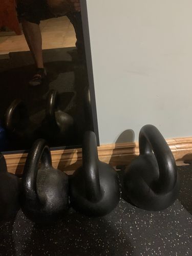 Customer photo review of 22kg / 48lbs E-coated Cast Iron Kettlebell