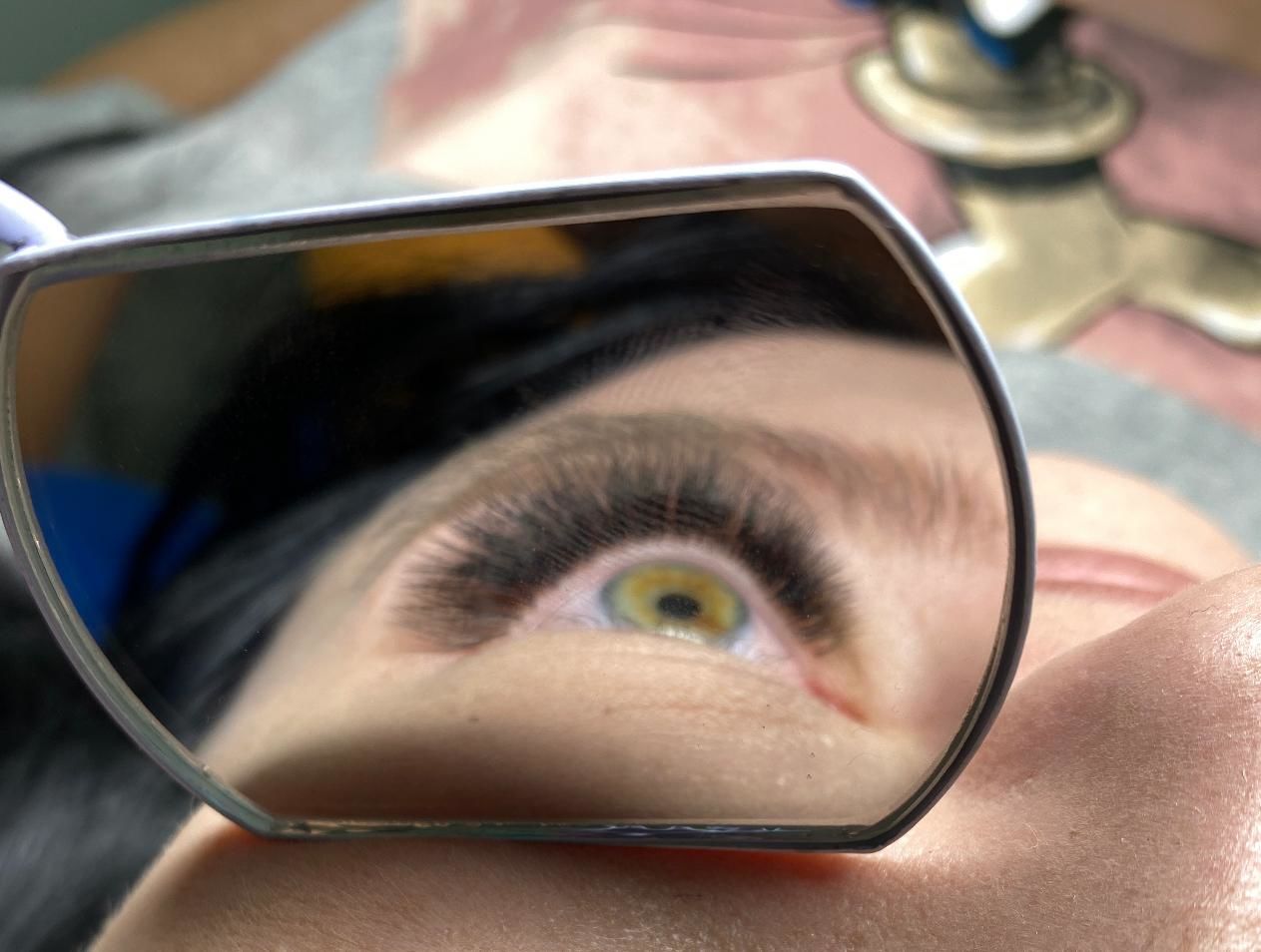 Customer photo review of 0.07 CASHMERE NOIR COLLECTION VOLUME LASHES SINGLE LENGTH 8-18MM