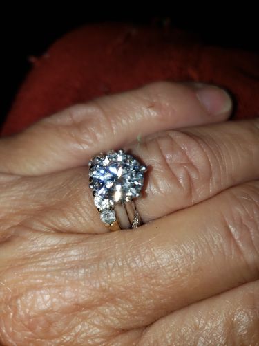 Customer photo review of Moissanite Series Fashion Six Prong Sterling Silver Ring