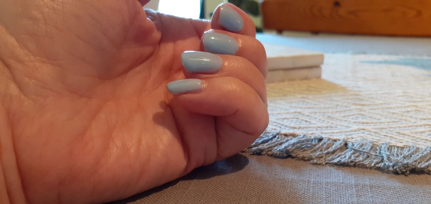Customer photo review of Semilac Extend Base 807 Pastel Blue 5 in 1 UV Gel Polish ml