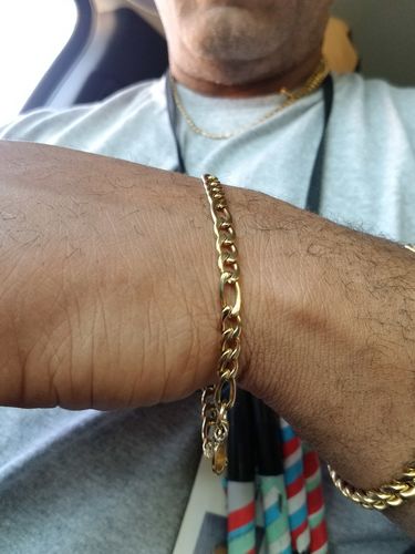 Customer photo review of Figaro Bracelet (Gold) 5mm