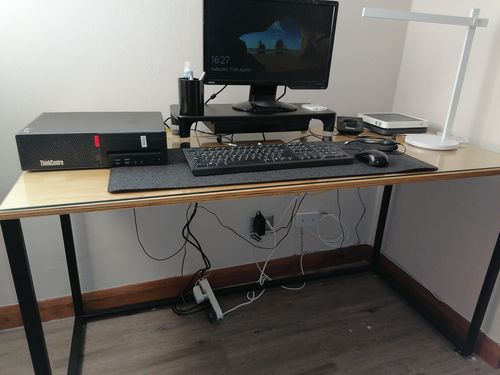 Customer photo review of Escritorio MIMA 140 x 60 Negro