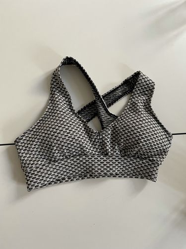 Customer photo review of GYMKARTEL® NEW SUPPORTIVE SPORTS BRA - WHITE