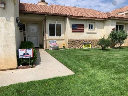 Customer photo review of Larry Elder For California Governor Yard Sign