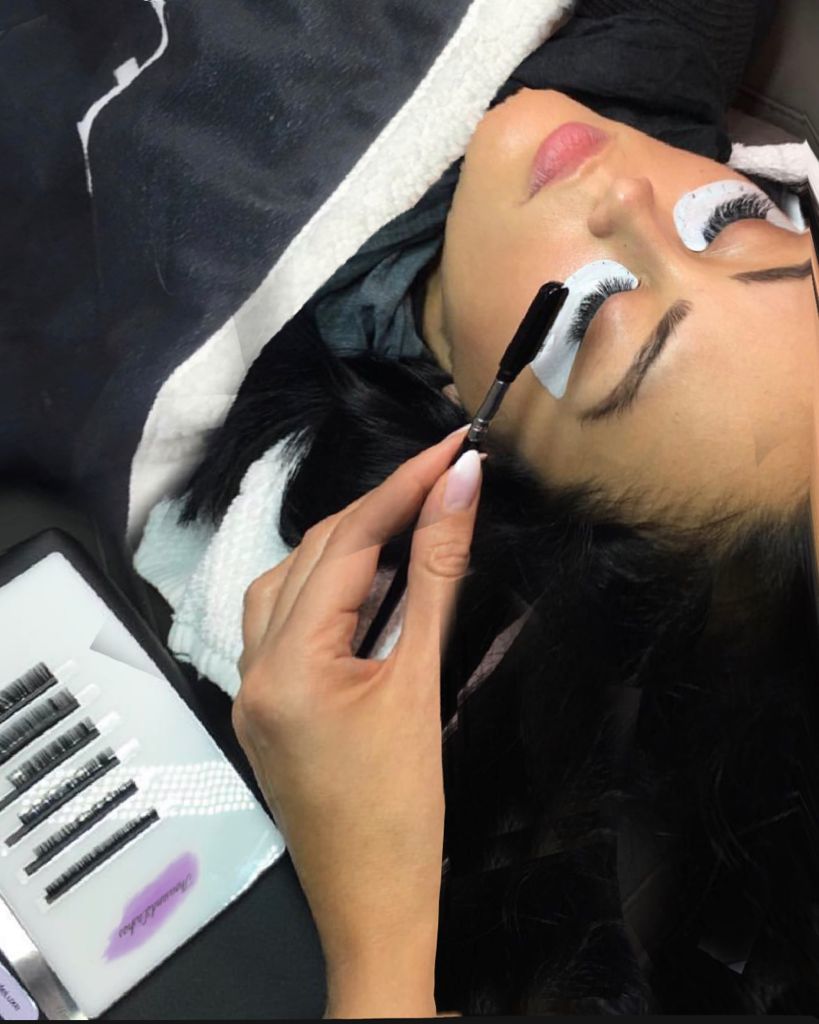 Customer photo review of 0.05 CASHMERE NOIR COLLECTION VOLUME LASHES SINGLE LENGTH 8-18MM