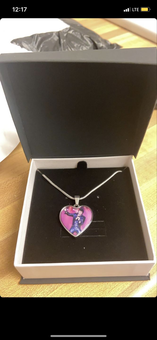 Customer photo review of Photo Engraved Necklace Memorial Gift (Manual Upload)