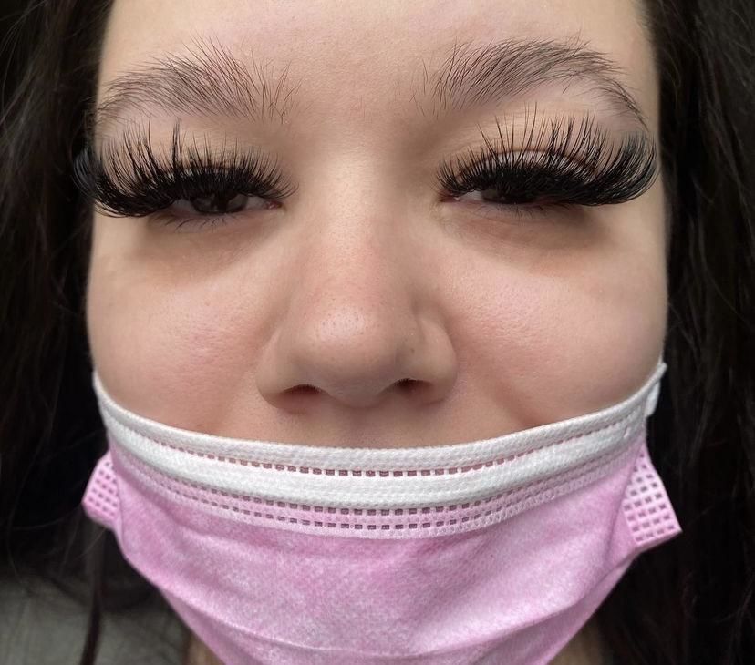 Customer photo review of Cashmere Volume Lash Extensions 0.07mm
